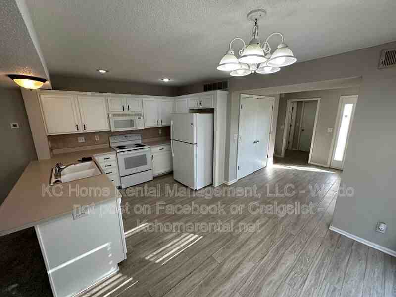 8042 N Elmwood Ave - Photo 5 of 36