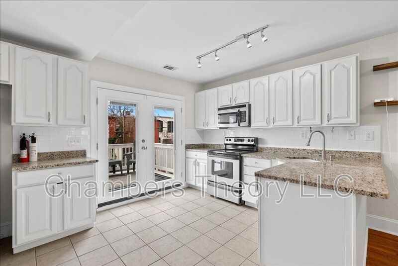 619 Orleans Pl Ne - Photo 7 of 34