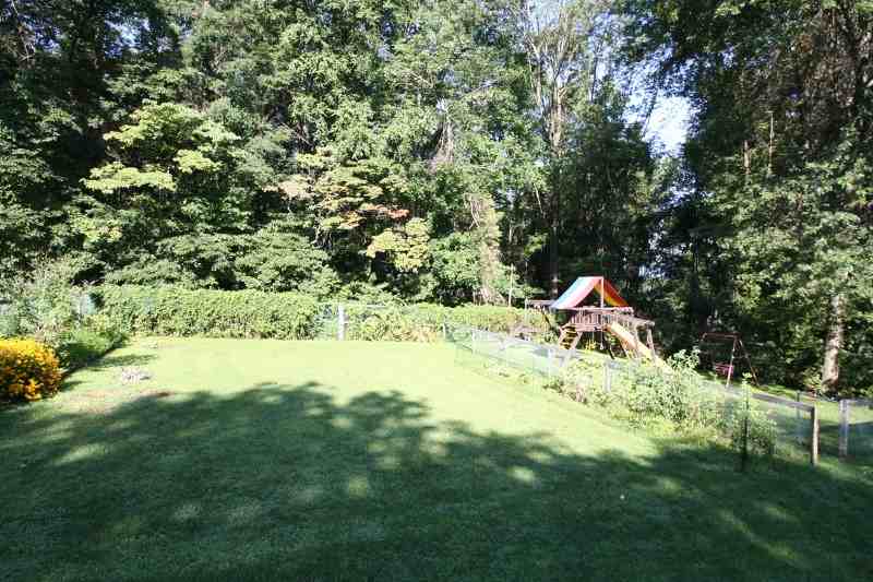 1122 Long Hill Rd - Photo 3 of 17