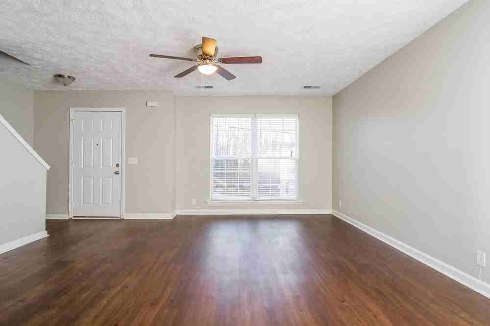 3076 Ace Wintermeyer Dr - Photo 2 of 17