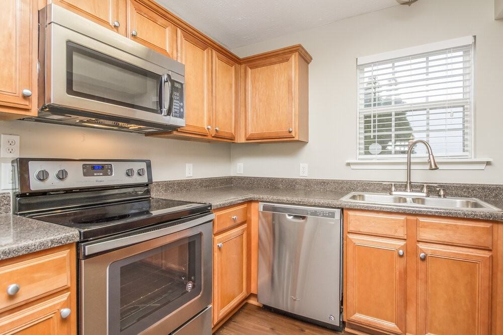 3076 Ace Wintermeyer Dr - Photo 6 of 17