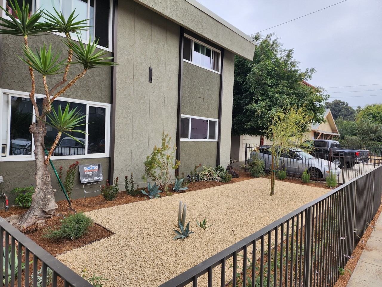 419 W Queen St #5 - Photo 3 of 13