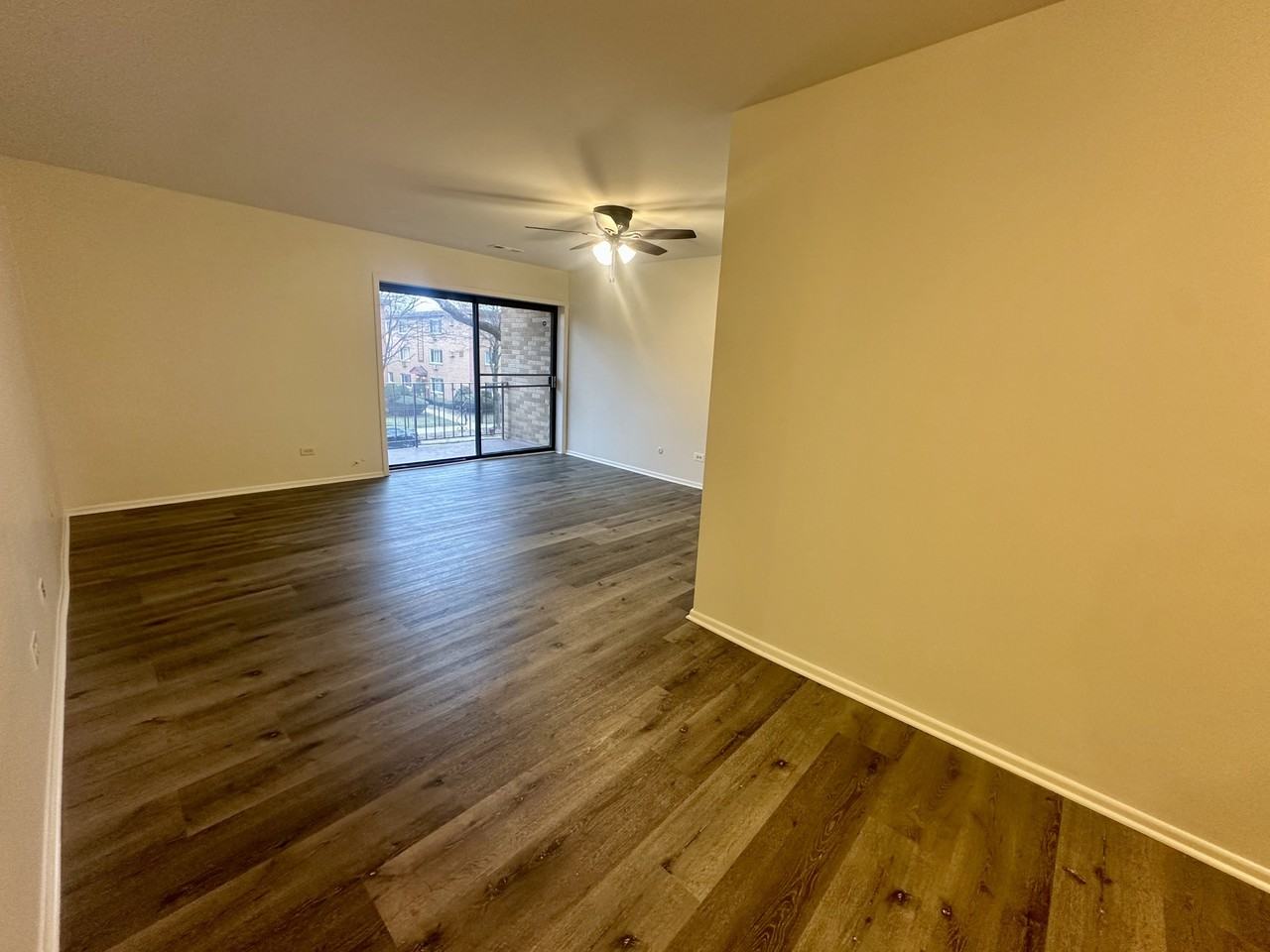 1629 W Greenleaf Ave #202