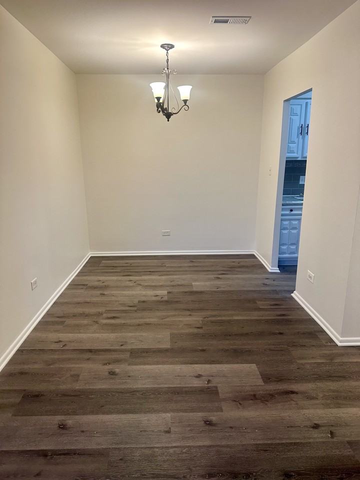 1629 W Greenleaf Ave #202 - Photo 4 of 17