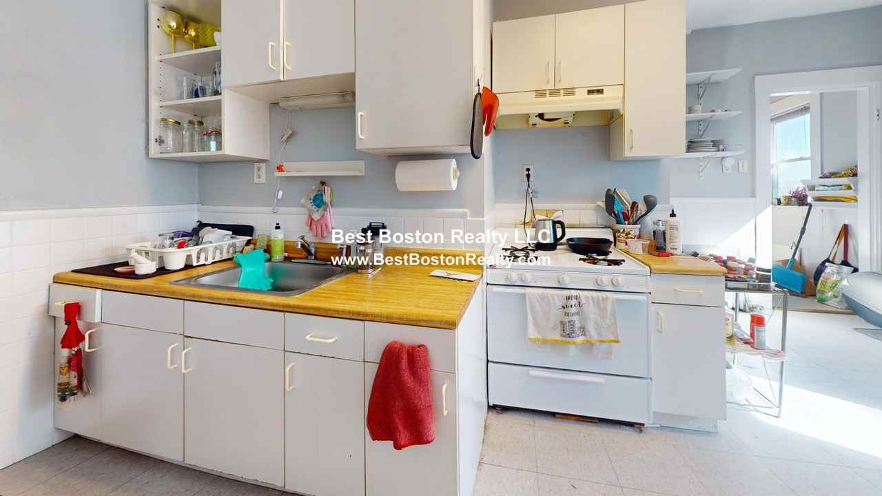 597 Broadway #6 - Photo 7 of 9