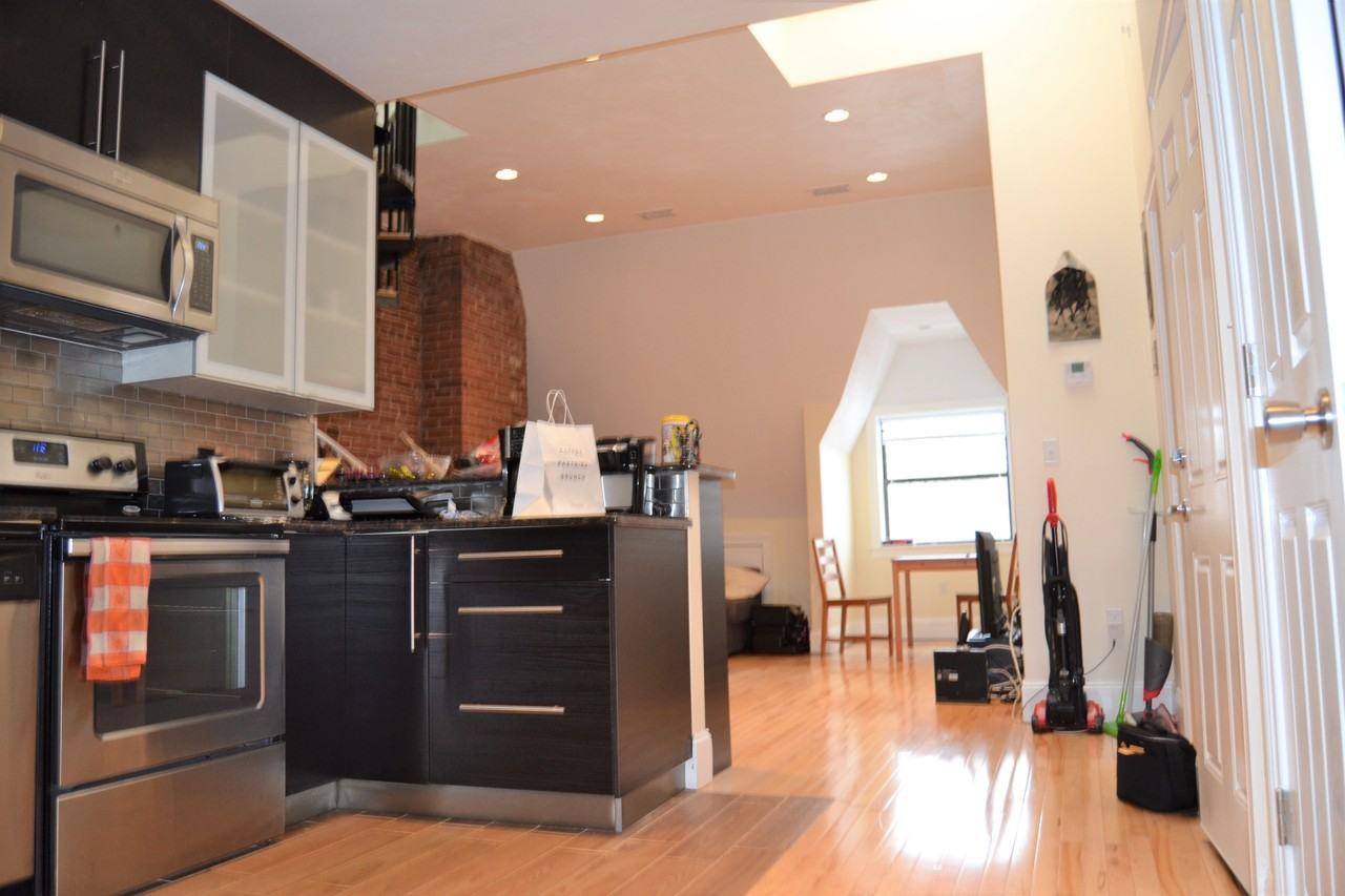 Beacon St #5 - Photo 4 of 21