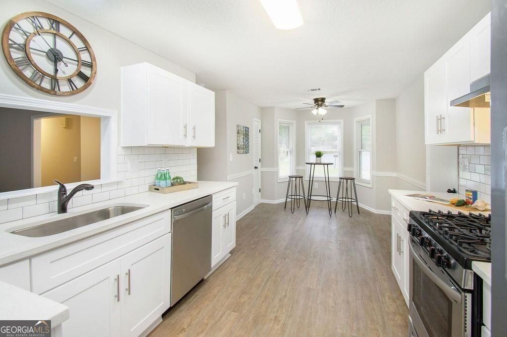 140 Crabtree Dr - Photo 5 of 25