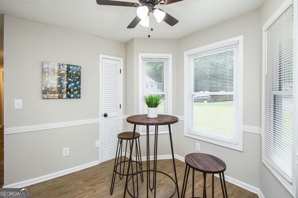 140 Crabtree Dr - Photo 7 of 25