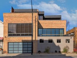 featured image of 1302 W Erie St