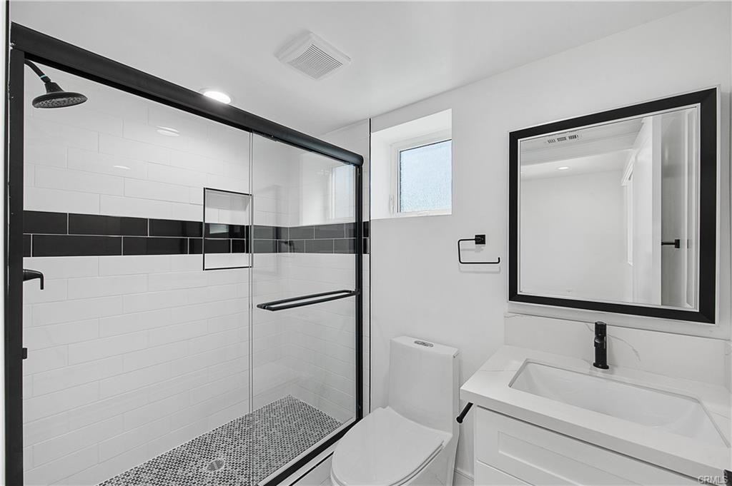 14420 Tiara St - Photo 7 of 17