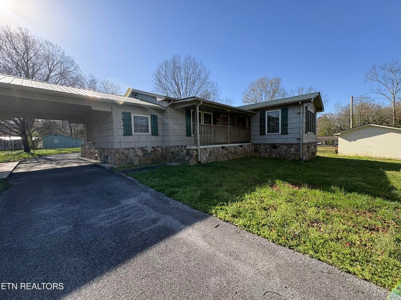 347 Blue Springs Cir - Photo 6 of 20