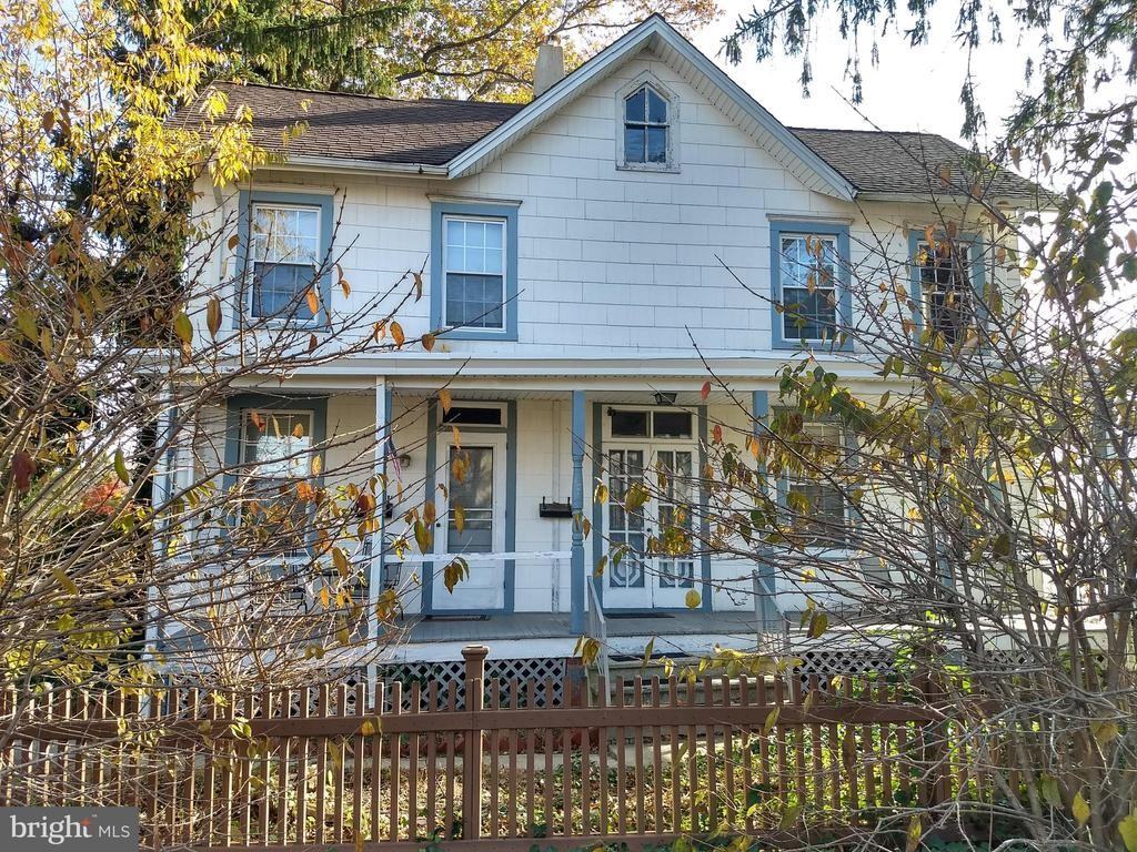 215 Stockton St - Photo 2 of 11