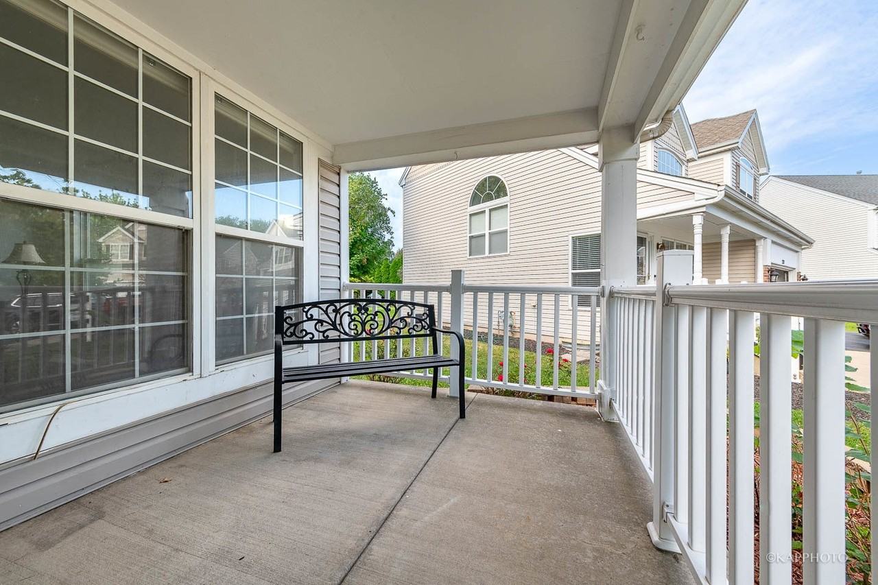 2316 Periwinkle Ct - Photo 3 of 30