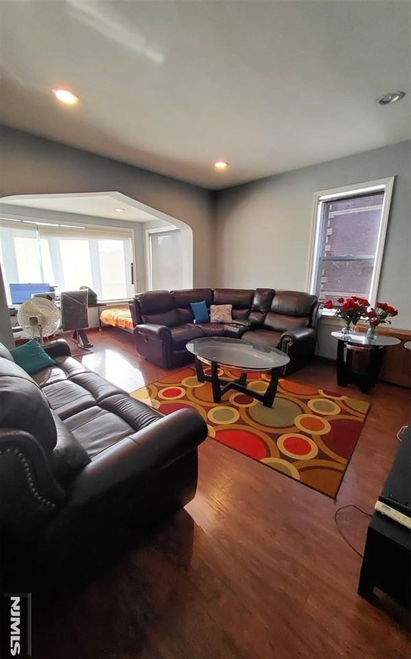 613 3rd Ave - Photo 2 of 19