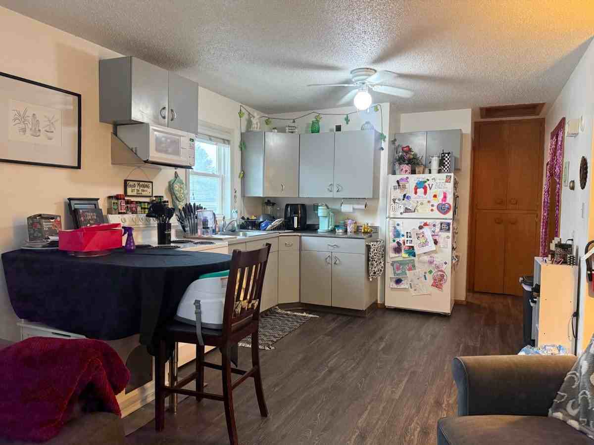 2707 9th St N #2709-1 - Photo 2 of 17