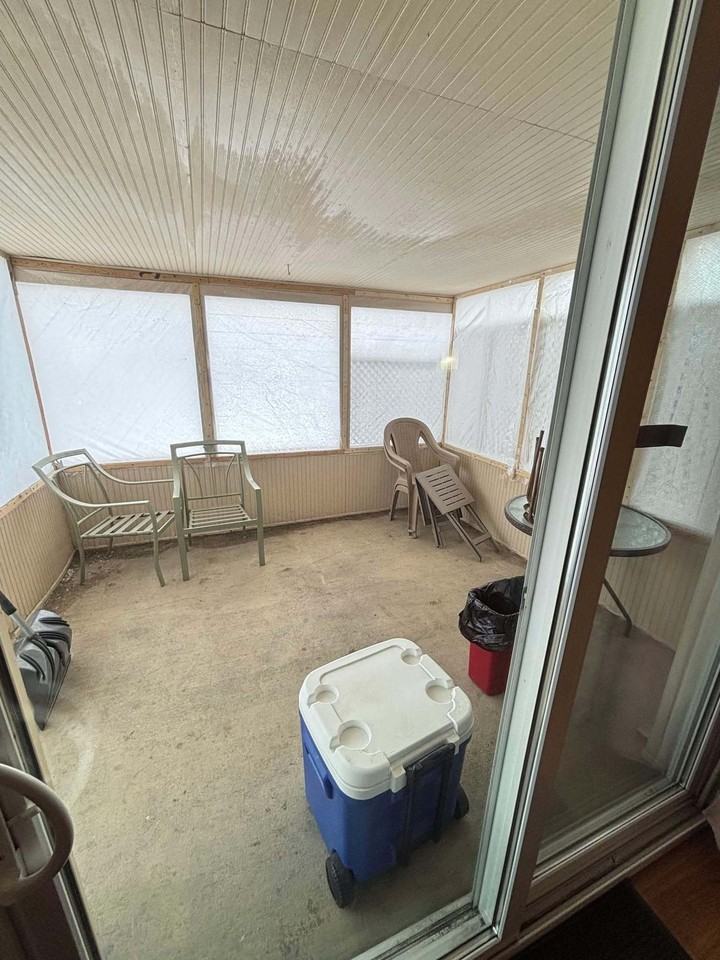 5712 Bishops Blvd S - Photo 2 of 20