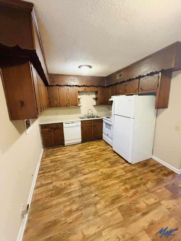 950 Palmer Dr #10 - Photo 3 of 8