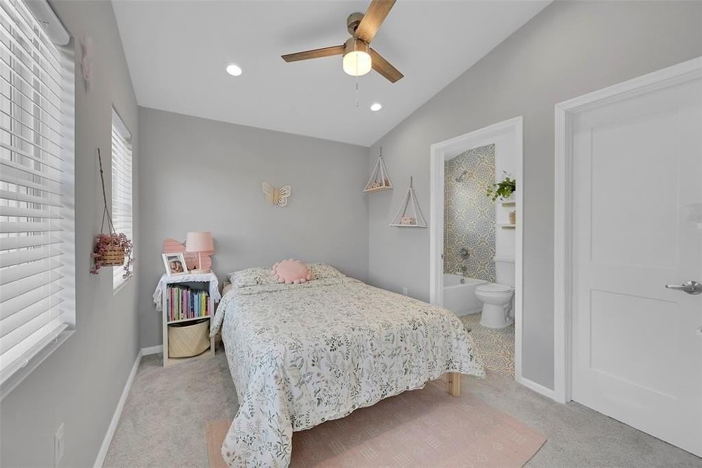 640 Ne 17th Way - Photo 4 of 25