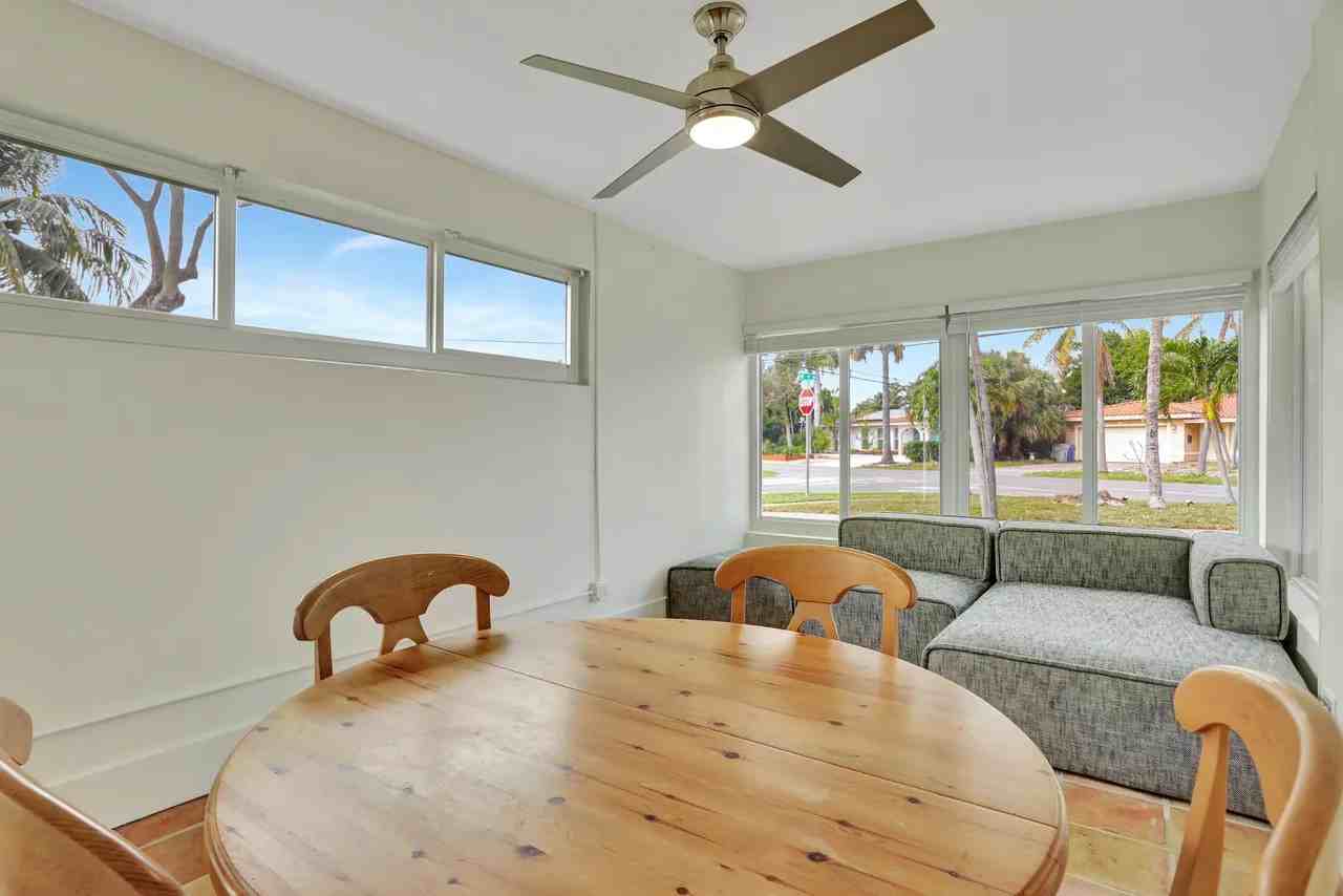 400 Se 5th Ct - Photo 7 of 40