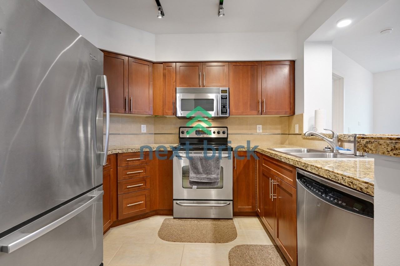 211 Kirkland Ave #303 - Photo 6 of 23