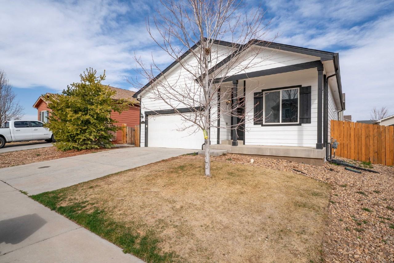 575 Solano Dr - Photo 2 of 18