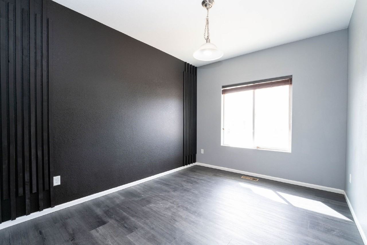 575 Solano Dr - Photo 4 of 18