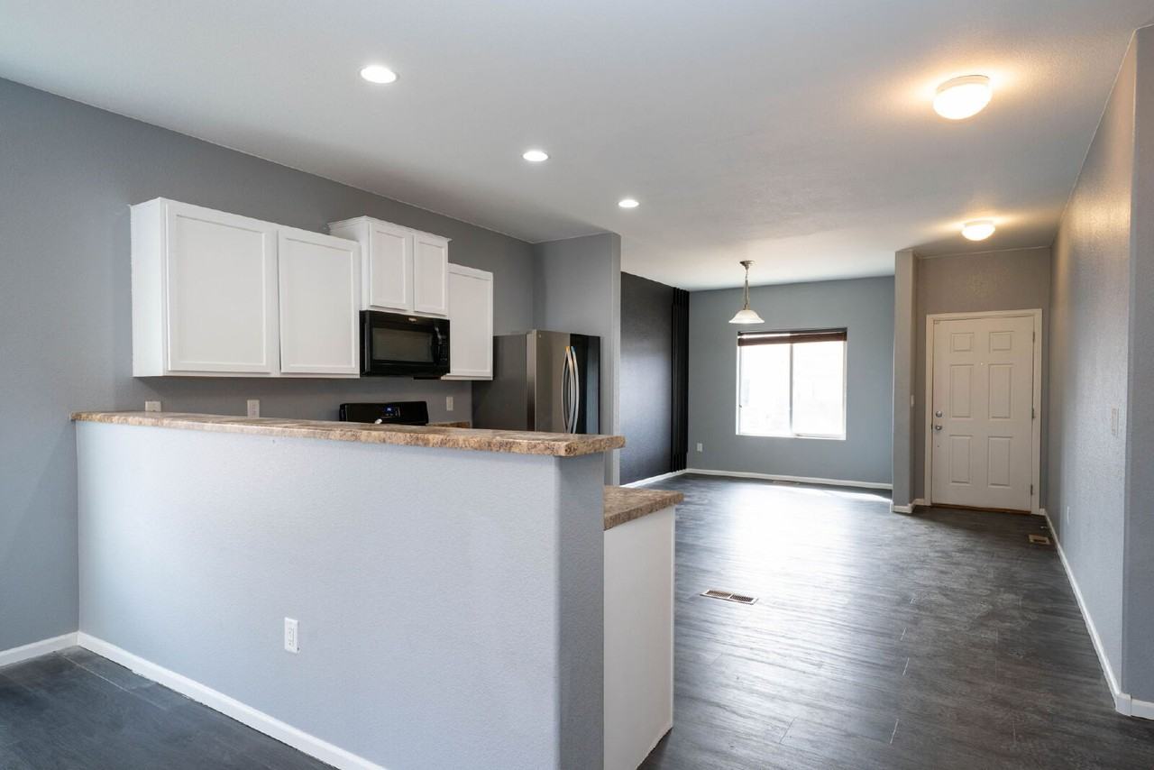 575 Solano Dr - Photo 7 of 18