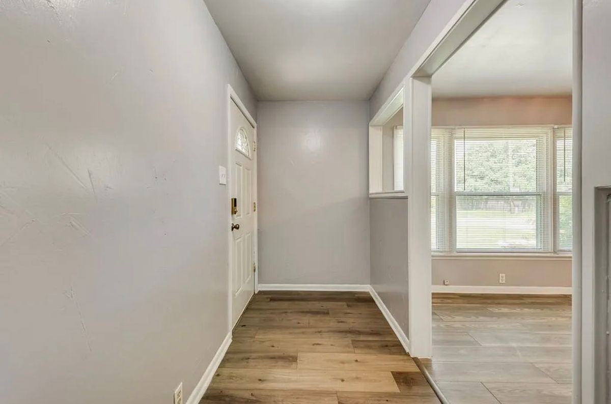 1014 W Belden St - Photo 4 of 18