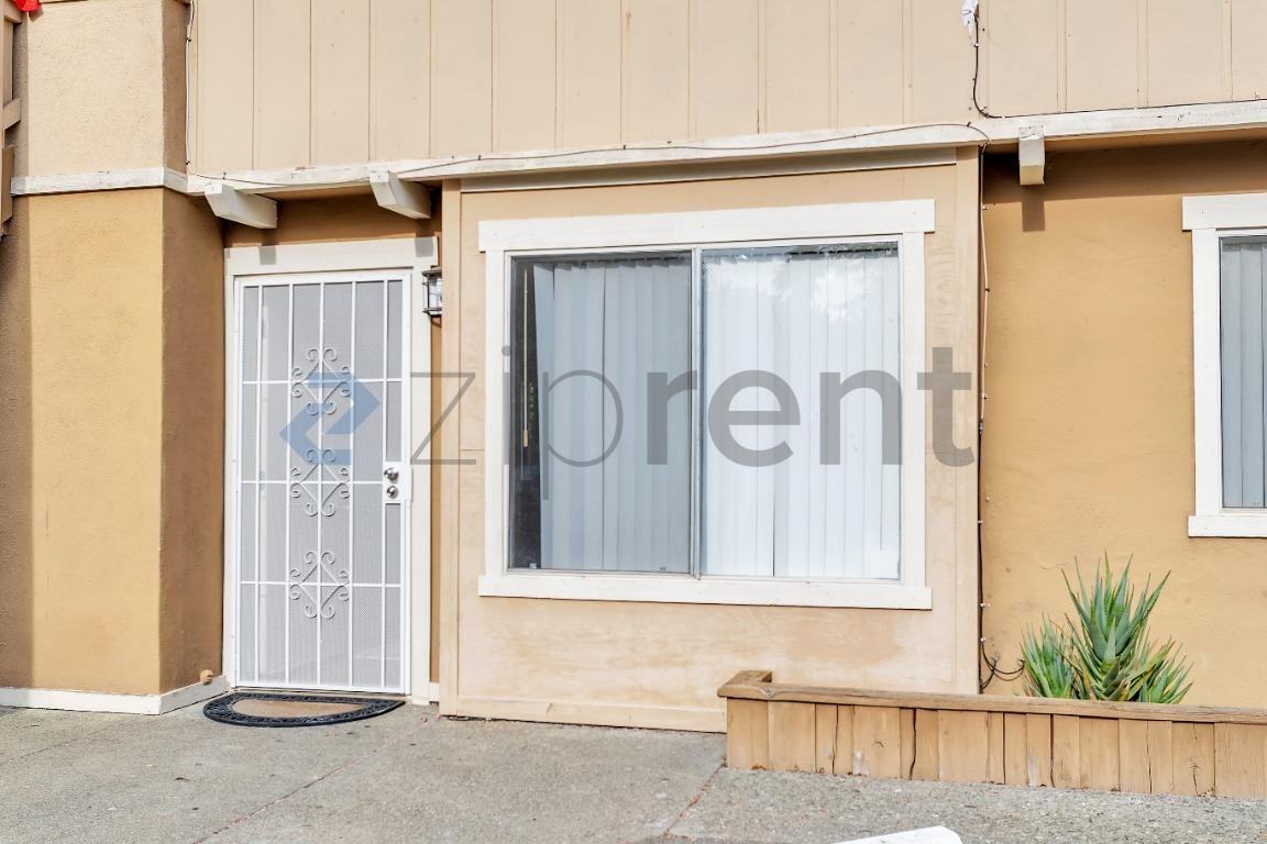 417 Alamo Creek Ct #E - Photo 4 of 20