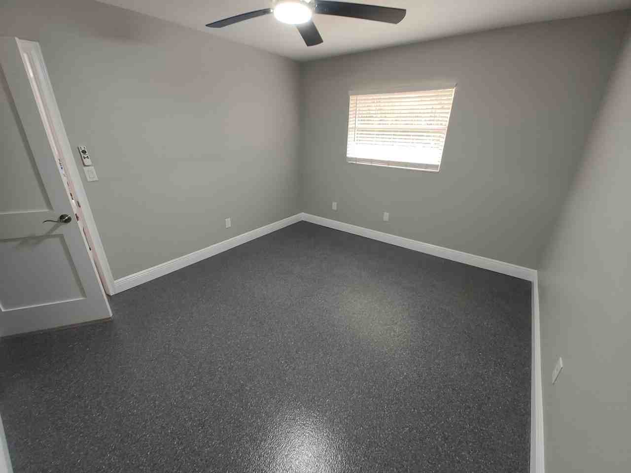 1328 Ne 5th Ave - Photo 3 of 14