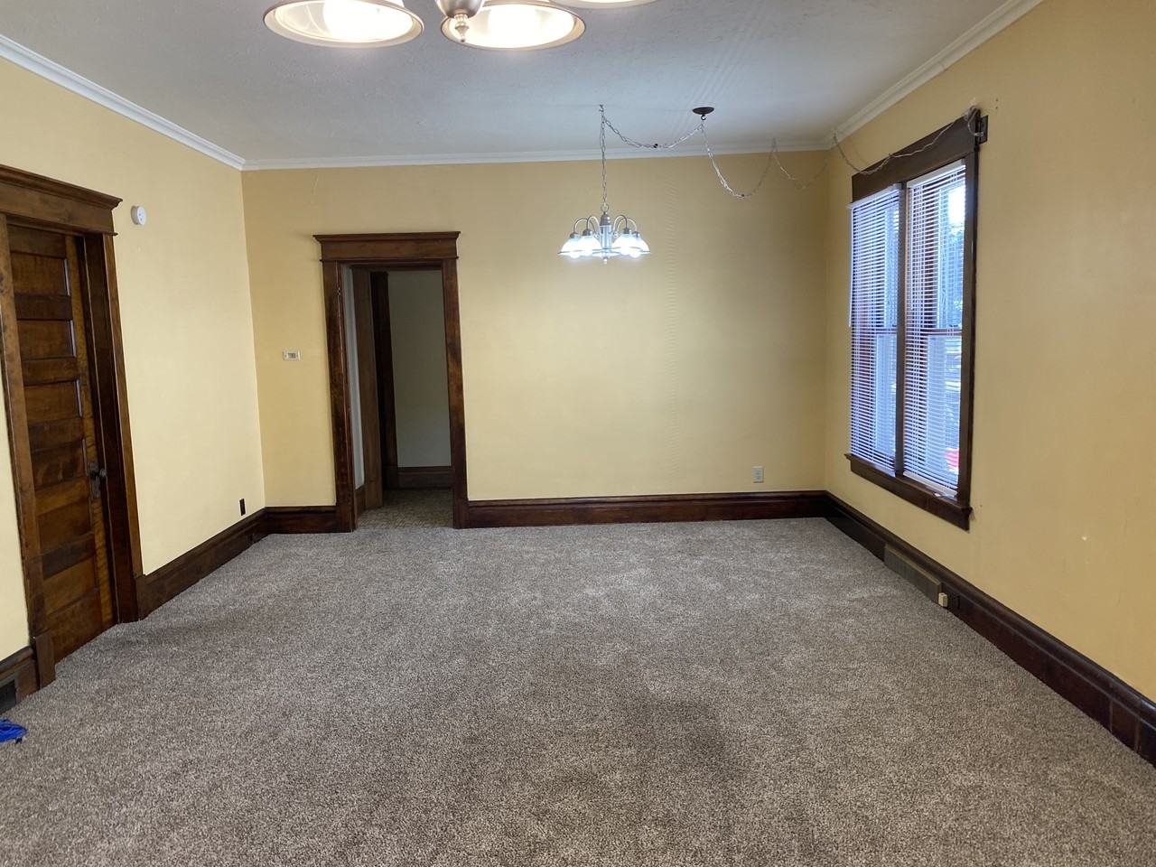 1216 10th St N - Photo 5 of 37