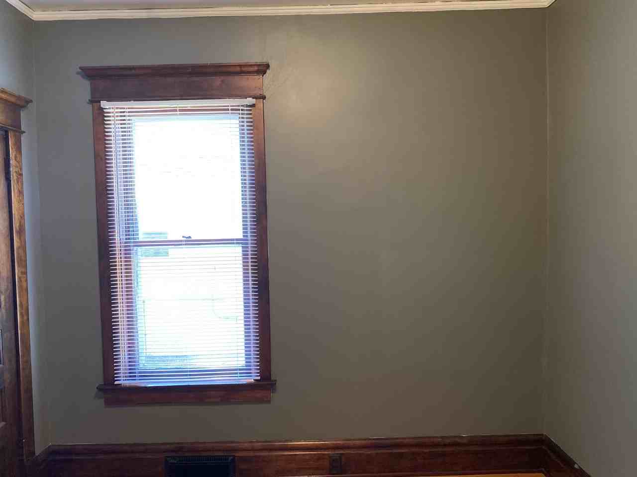 1216 10th St N - Photo 7 of 37