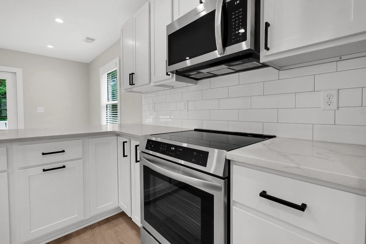 1752 Skinner Ave - Photo 4 of 39