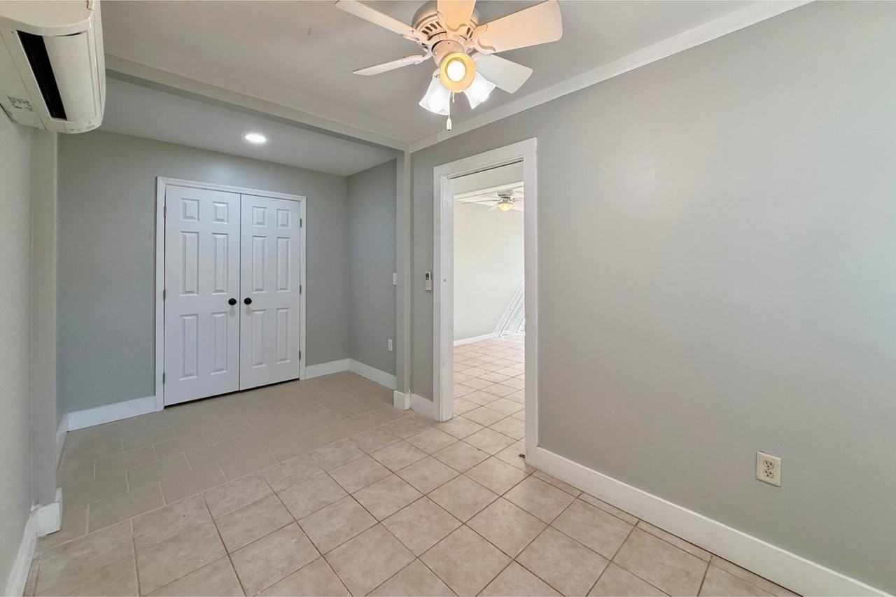 1618 Pinecrest Rd - Photo 3 of 10