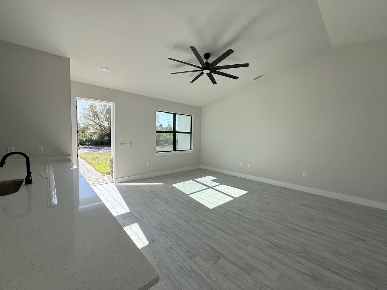 9179 Ravel St - Photo 2 of 11