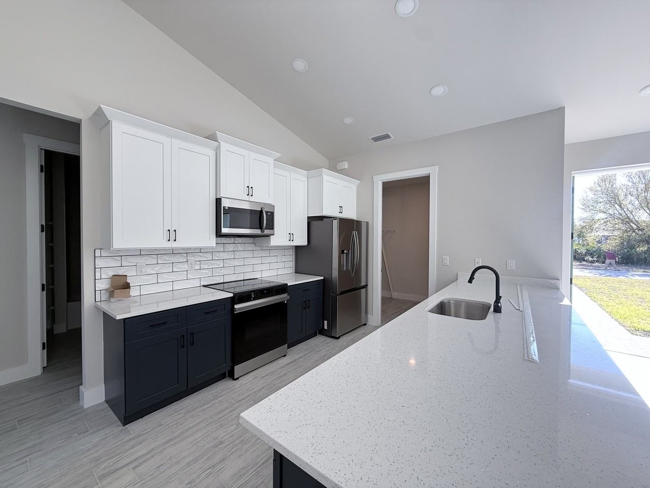 9179 Ravel St - Photo 3 of 11