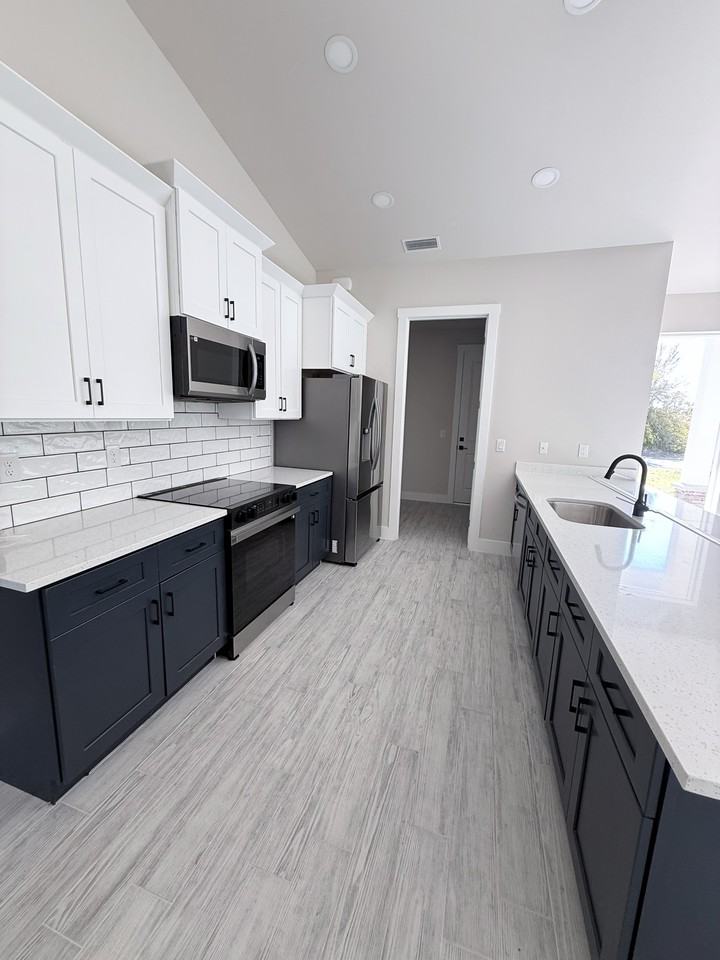 9179 Ravel St - Photo 4 of 11