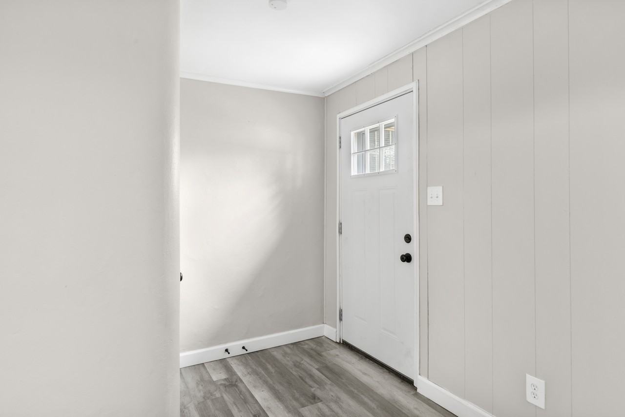 540 Thurston Ave - Photo 3 of 23