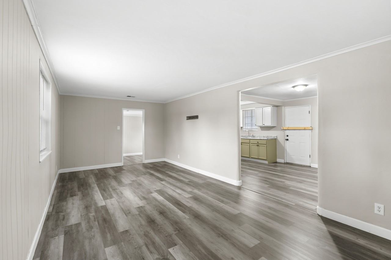 540 Thurston Ave - Photo 4 of 23