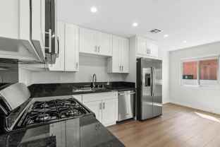 1902 N Hollywood Way - Photo 1 of 1