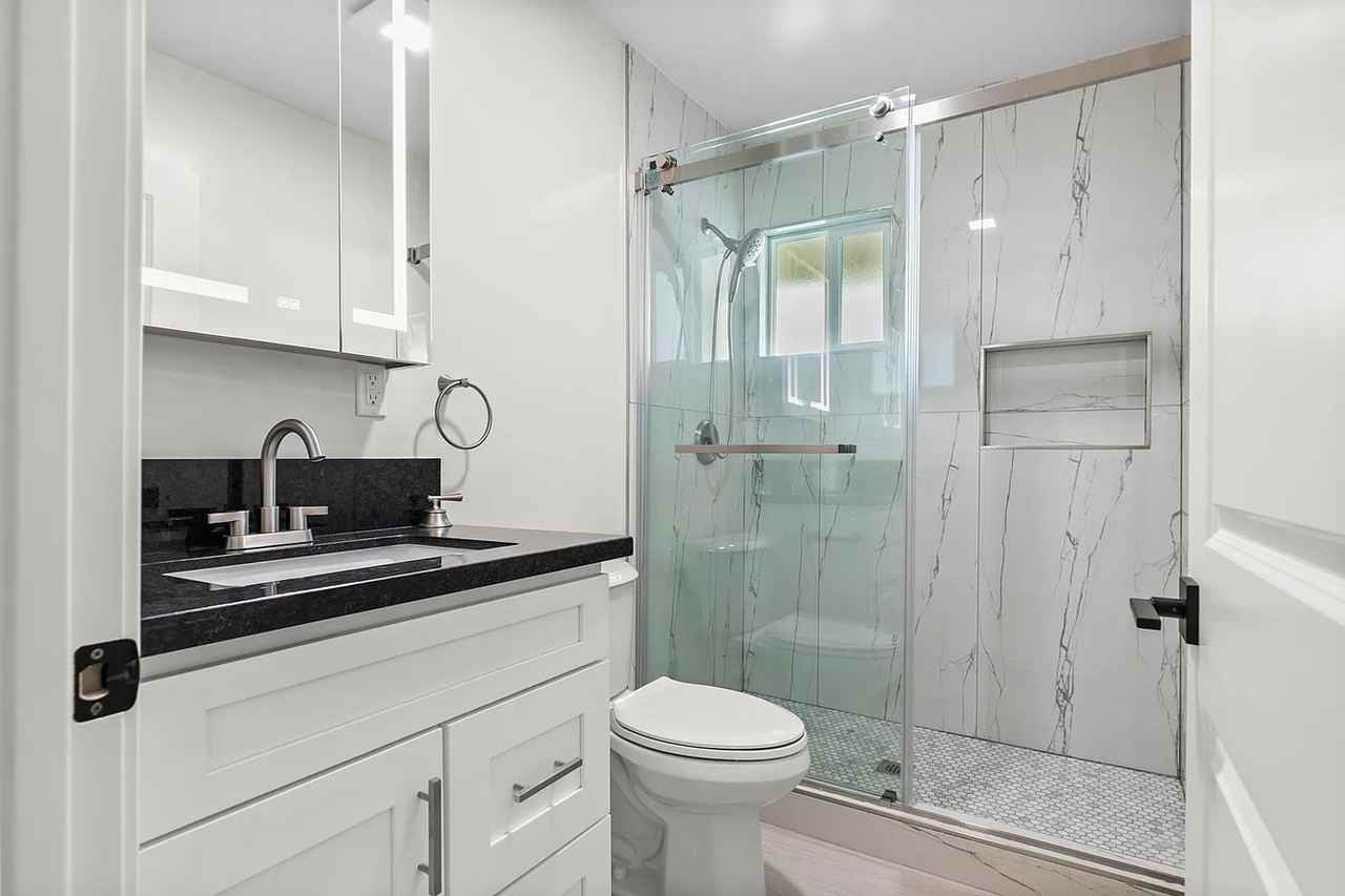 1902 N Hollywood Way - Photo 4 of 12