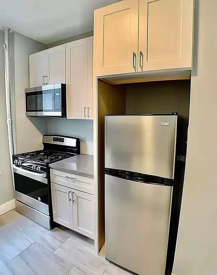 85 Post Ave #54 - Photo 6 of 6