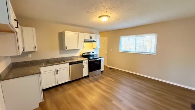 9148 Rochelle Dr - Photo 6 of 13