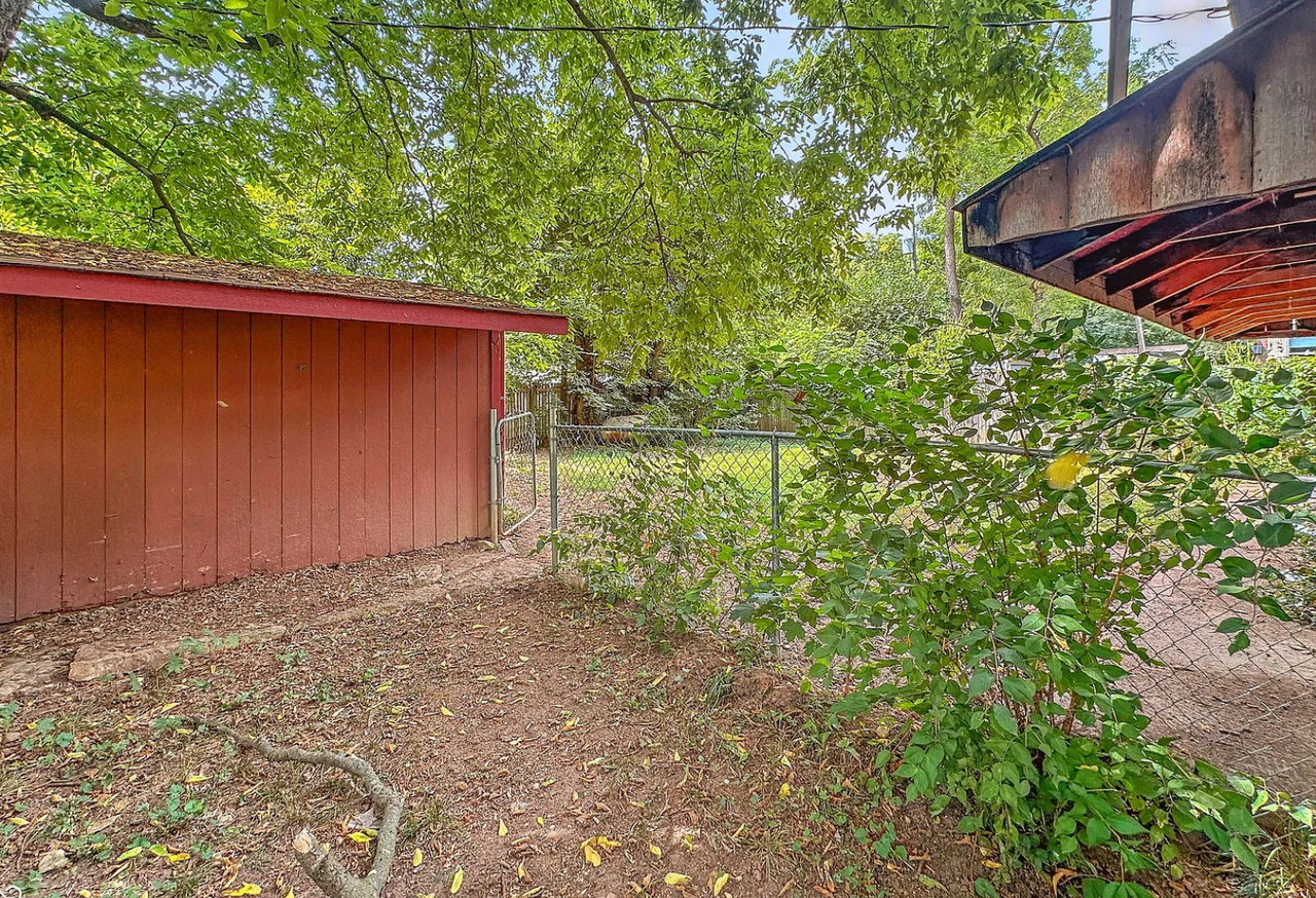 150 Tippecanoe Dr - Photo 3 of 21