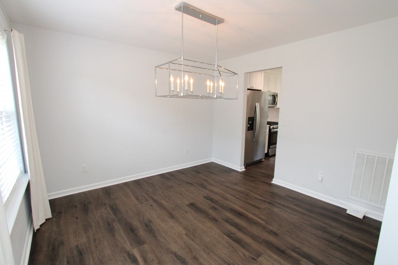 105 Sturminster Dr - Photo 3 of 47