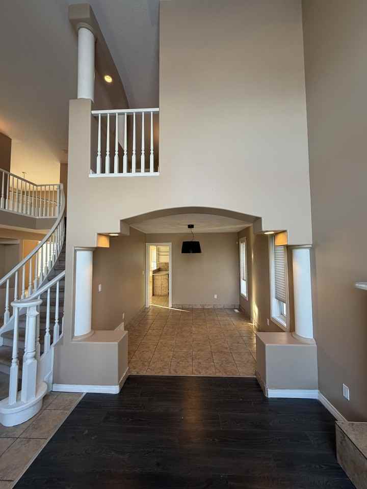 17812 103 St Nw - Photo 7 of 43