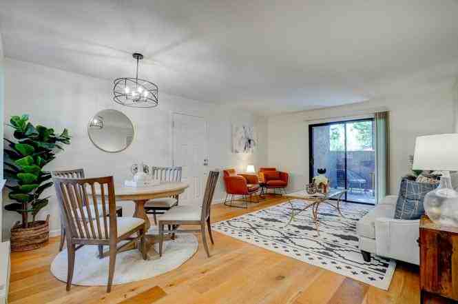 2250 Monroe St - Photo 3 of 12