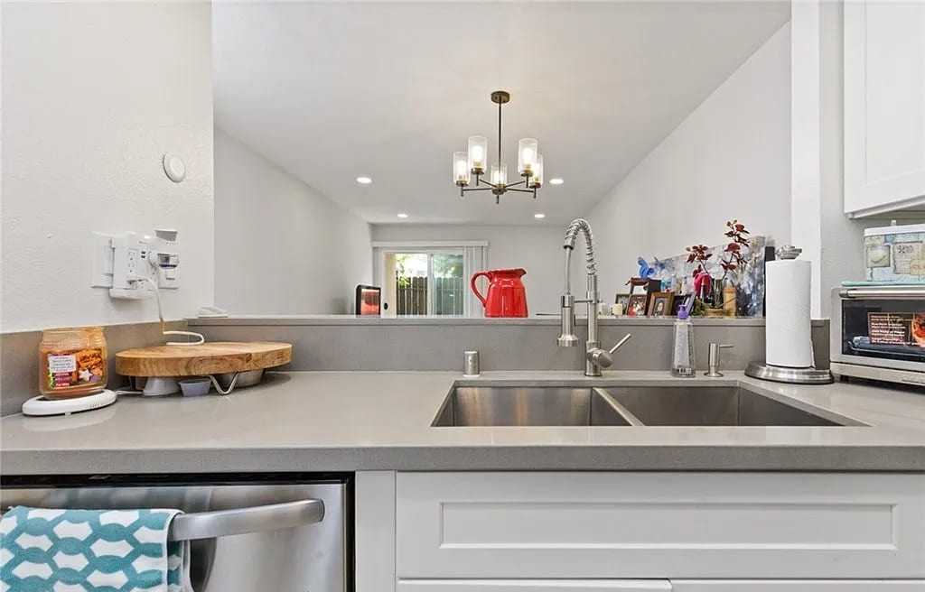 278 N Wilshire Ave #112 - Photo 3 of 12