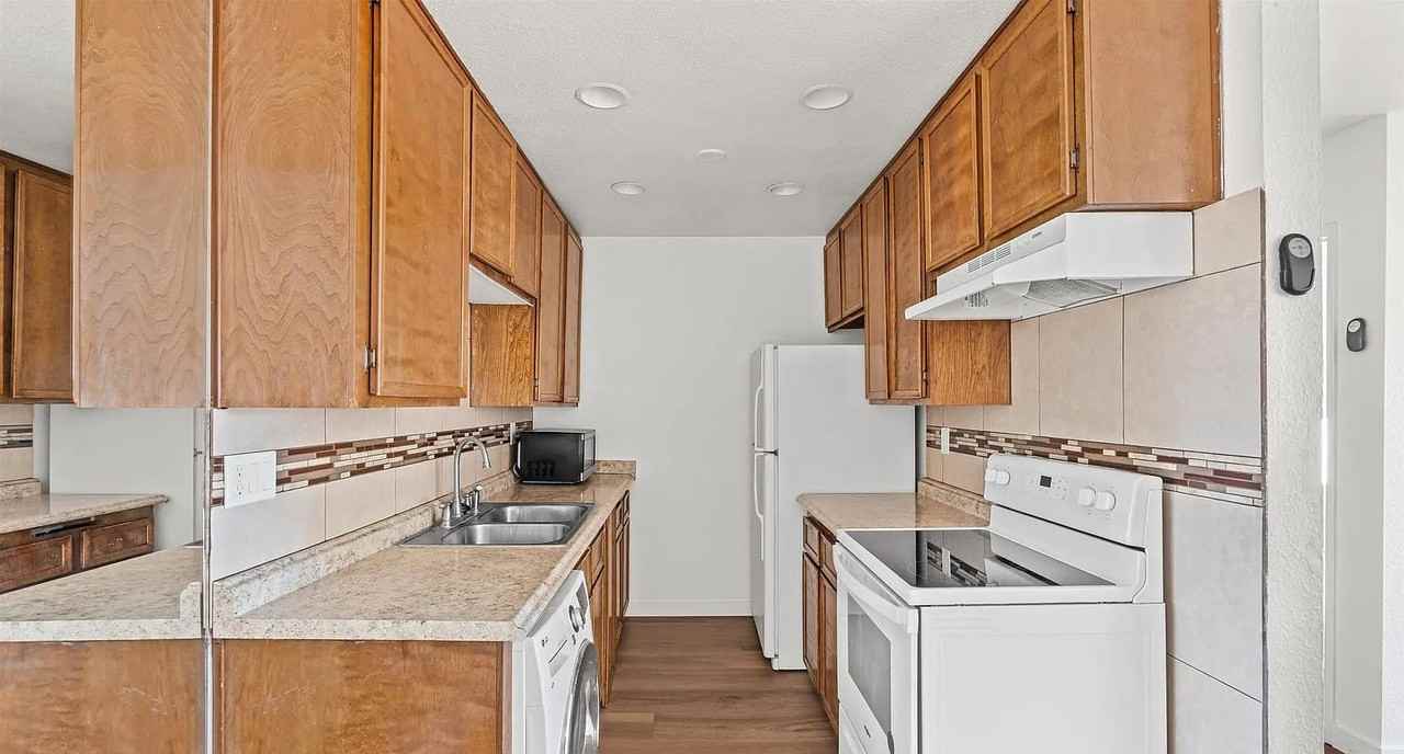 1551 Broadway #23 - Photo 3 of 9