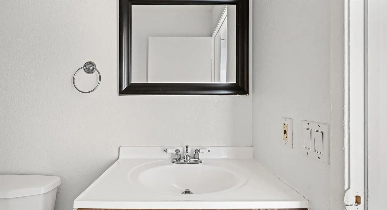 1551 Broadway #23 - Photo 6 of 9